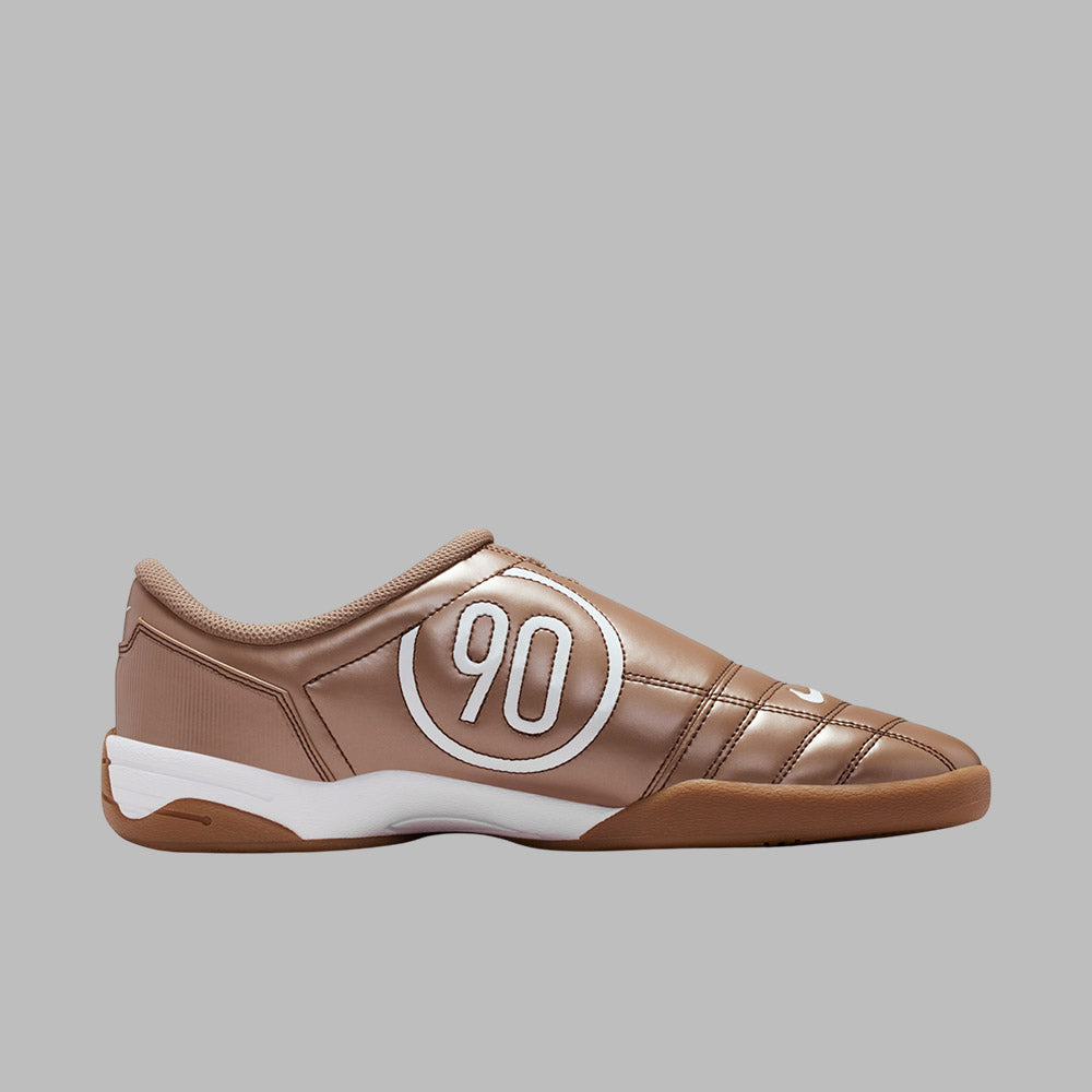 Tenis Nike Hombre Total 90 Café Fútbol |Cancha bajo techo